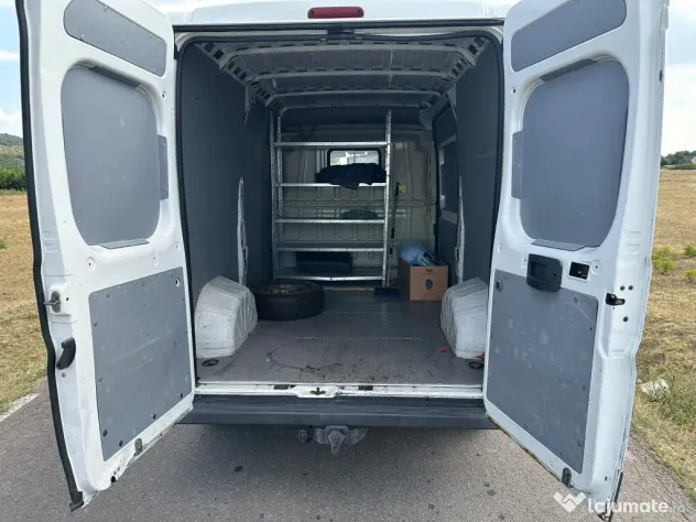 Peugeot Boxer 2010 bus