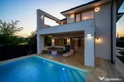 CORBEANCA - OGORULUI, VILA MODERNA 270 MP TOTAL, LOT 1000 MP