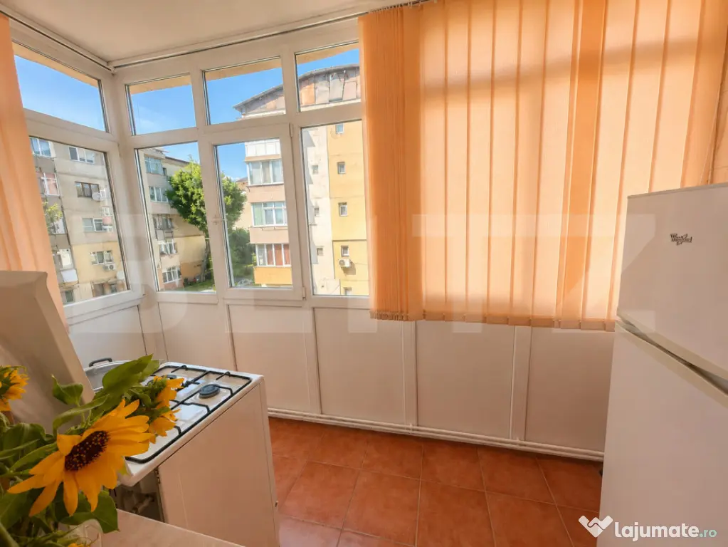Apartament 3 camere, 68 mp, etaj 2, zona Luceafărului – M