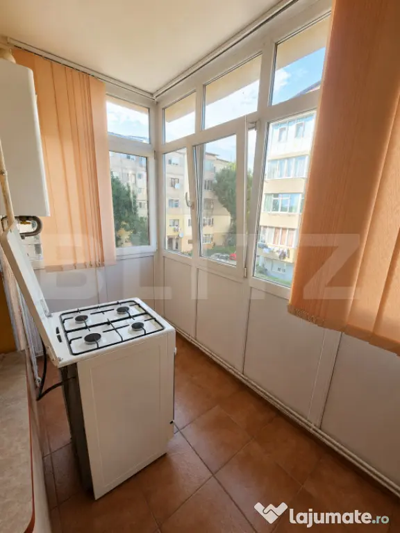 Apartament 3 camere, 68 mp, etaj 2, zona Luceafărului – M