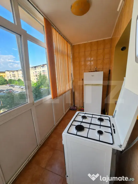 Apartament 3 camere, 68 mp, etaj 2, zona Luceafărului – M