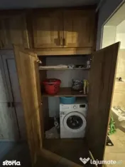 Apartament de vanzare semidecomandat ,3 camere 67 mp , zona 