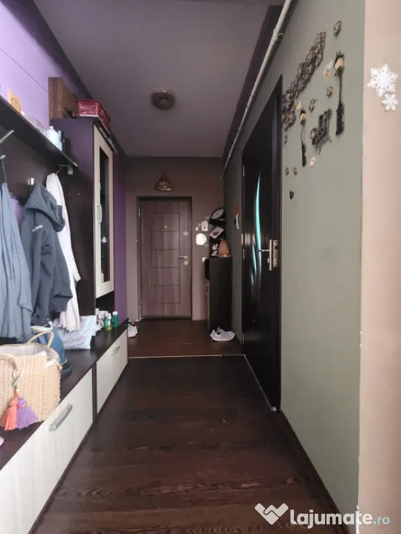 Apartament 2 Camere si Parcare inclusa in pret, Zona Stejaru