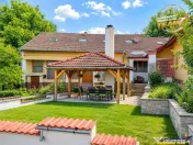 Resedinta si pentru doua familii, 217 mp utili, 6 dormitoare 