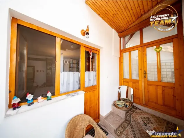 Resedinta si pentru doua familii, 217 mp utili, 6 dormitoare