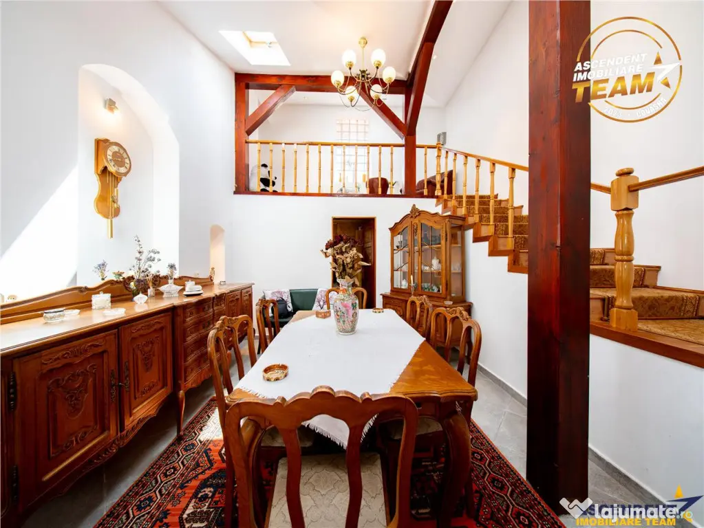 Resedinta si pentru doua familii, 217 mp utili, 6 dormitoare