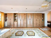Resedinta si pentru doua familii, 217 mp utili, 6 dormitoare 