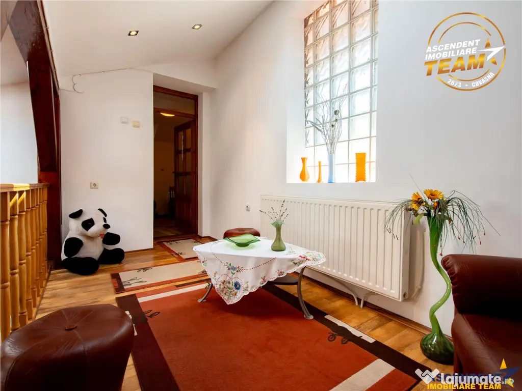 Resedinta si pentru doua familii, 217 mp utili, 6 dormitoare