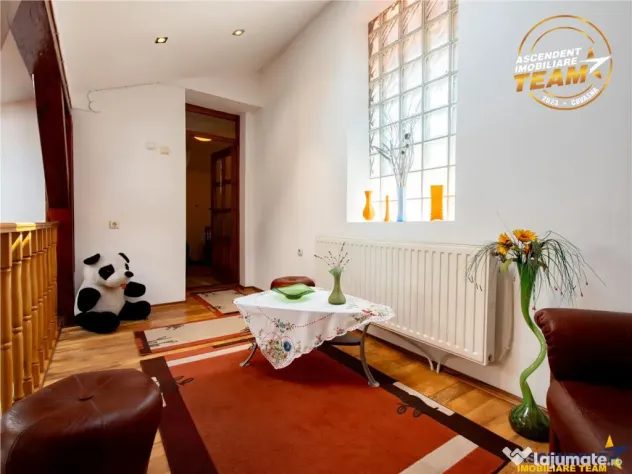 Resedinta si pentru doua familii, 217 mp utili, 6 dormitoare