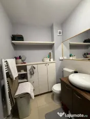 Apartament de vanzare semidecomandat ,3 camere 80 mp , zona