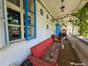 Casă cu anexe, 180 mp, teren intravilan 1.249 mp – Laz, S