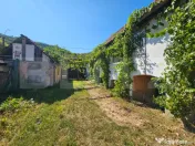 Casă cu anexe, 180 mp, teren intravilan 1.249 mp – Laz, S