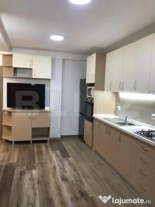 Apartament 3 camere, modern, parcare, zona Buna Ziua