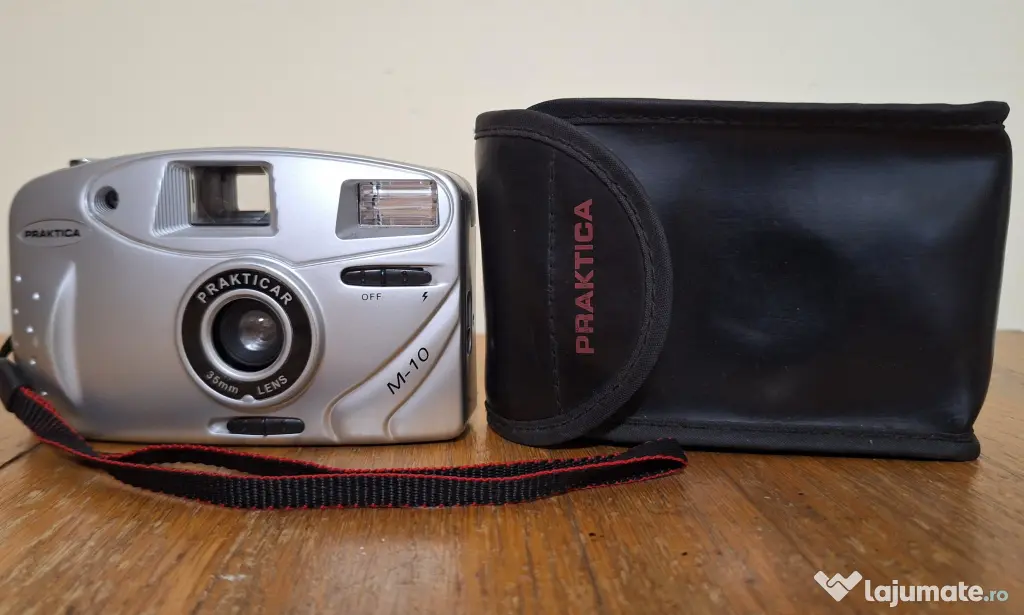 Aparat foto compact PRAKTICA M-10, cu film negativ.