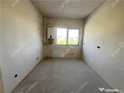Apartament de 3 camere cu 2 bai si terasa etaj 2 zona Pictor 