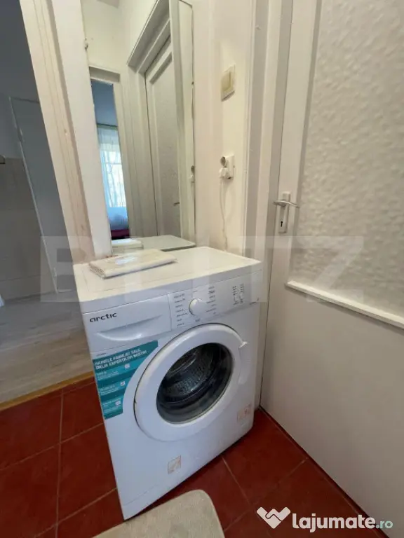 Apartament de 2 camere, decomandat, 54 mp, zona strazii Alee