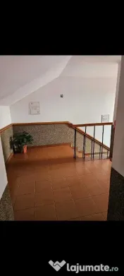 Sp. comercial et 3 Republicii 