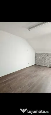 Sp. comercial et 3 Republicii 