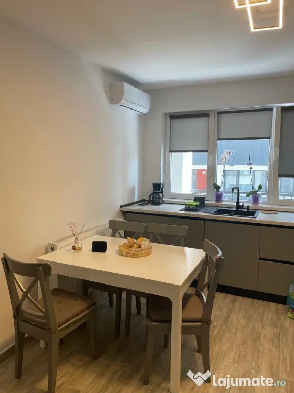 Particular-Inchiriere apartament 3 cam,Dec.,parcare,Dr. Gura Putnei