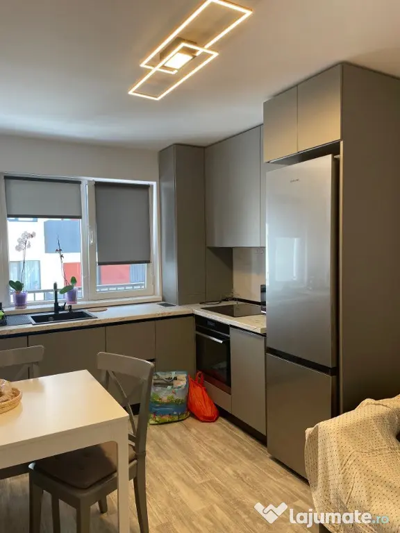 Particular-Inchiriere apartament 3 cam,Dec.,parcare,Dr. Gura Putnei