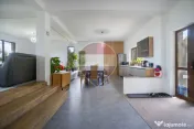 Pensiune/ Casa de oaspeti/ 3000 mp teren, Fundata/ locati... 