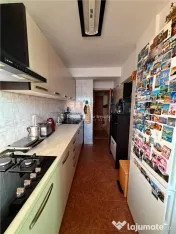 4 camere B-dul Decebal, stradal 