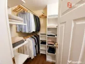 Apartament ideal pentru familie – 3 camere decomandat in L 
