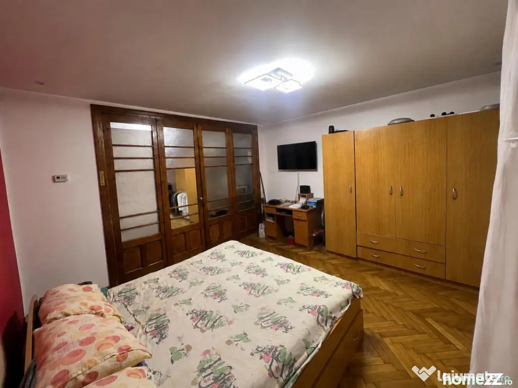 Apartament 3 camere in Centrul Vechi