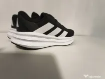 Adidas model Galaxy 7