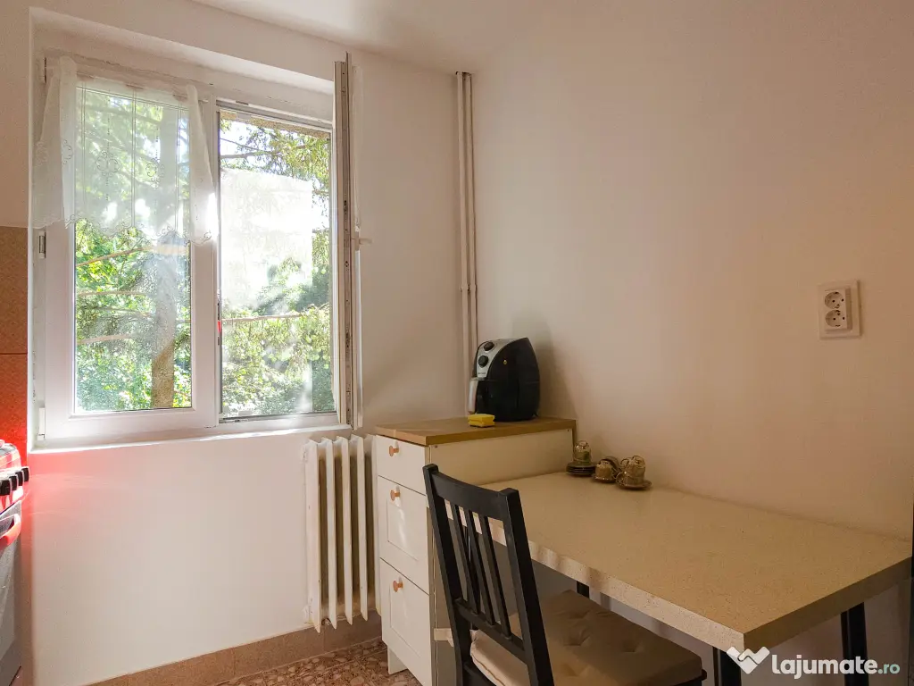 Inchiriez apartament 2 camere