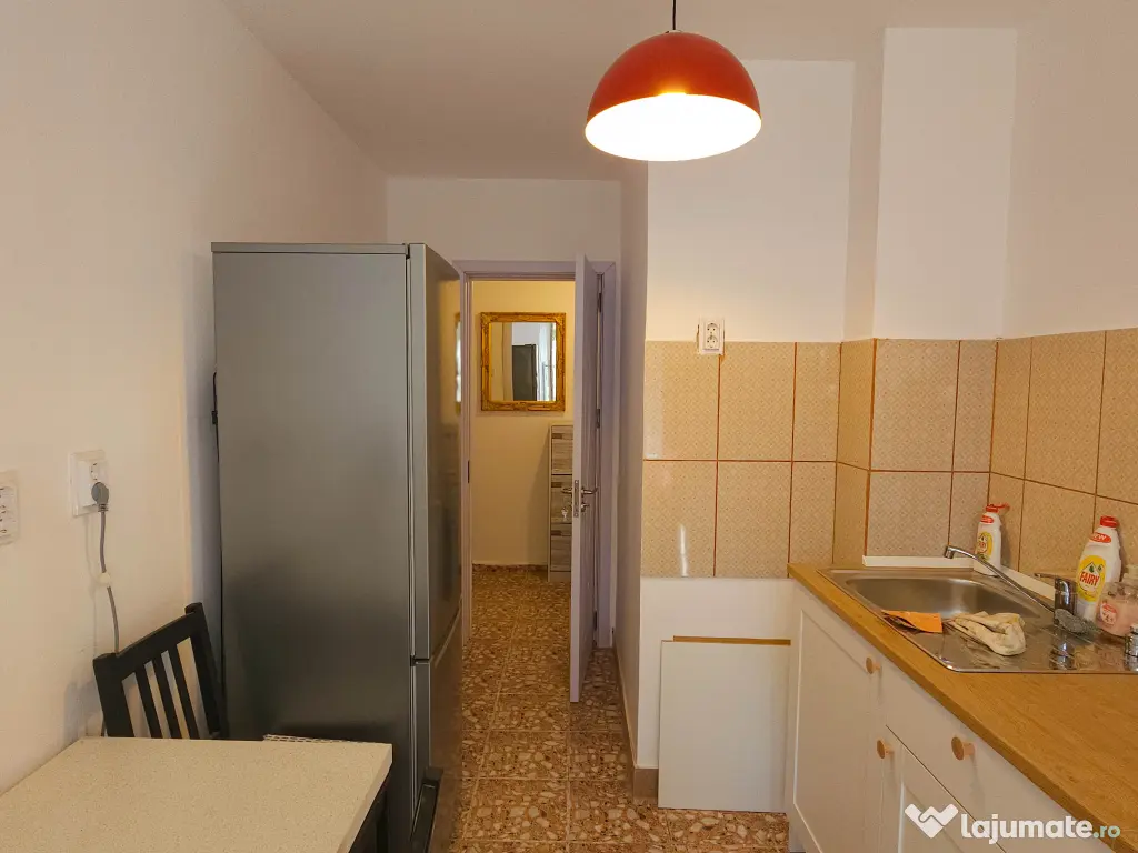 Inchiriez apartament 2 camere