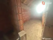 Duplex cu 4 camere, despartit prin camera tehnic - zona Urse 