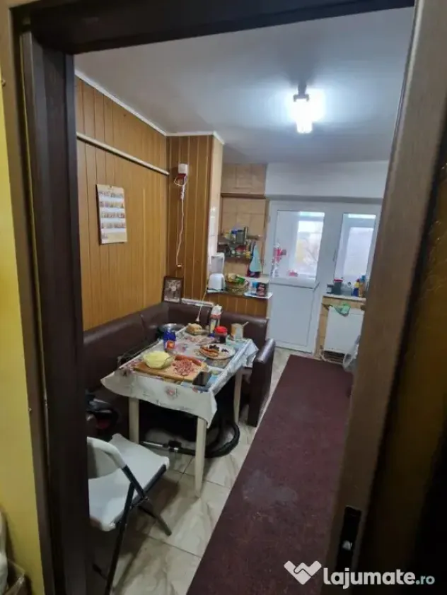 - Apartament 3 camere confort 1 decomandat, zona Obor, supra