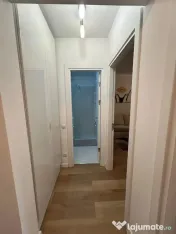 Timpuri noi tineretului piscului etaj 4 