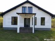 Casă individuală nouă, cu teren de 1.600 mp – la doar 2
