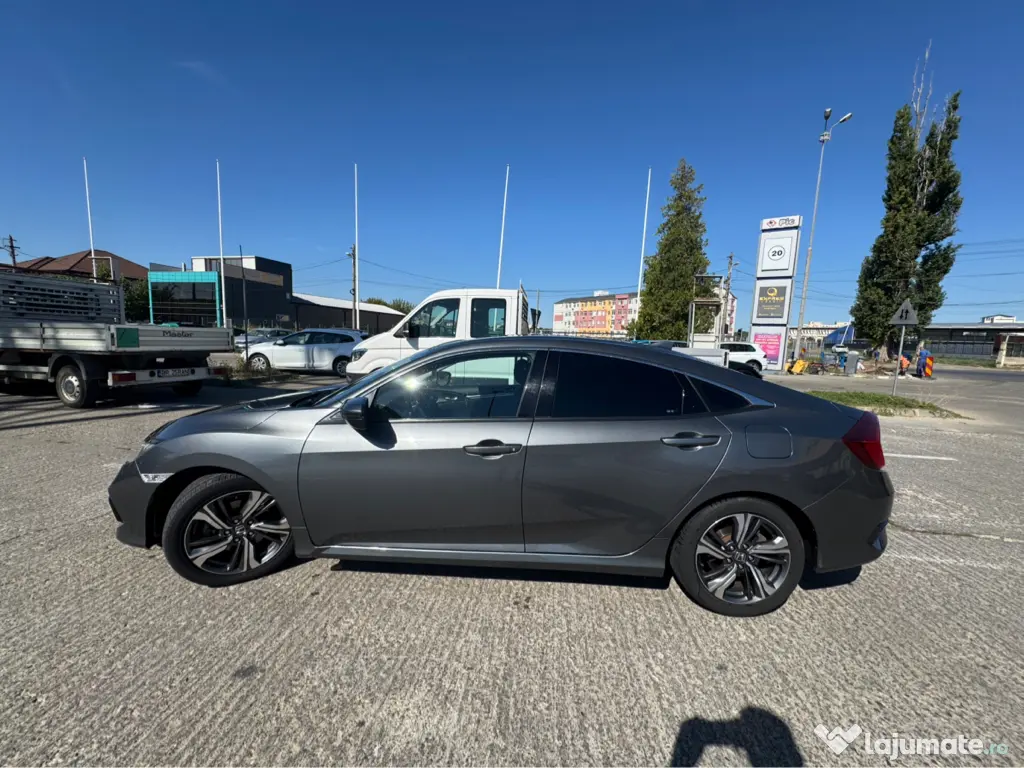 Honda Civic 18500 € (ușor negociabil)