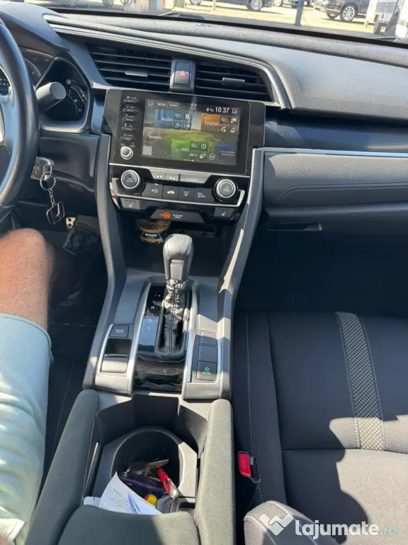 Honda Civic 18500 € (ușor negociabil)