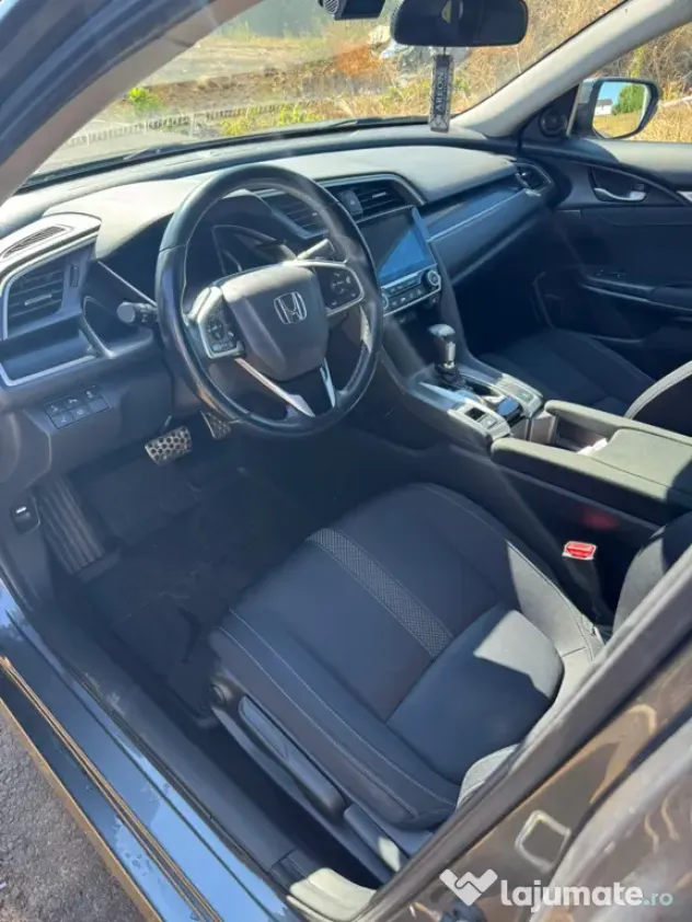 Honda Civic 18500 € (ușor negociabil)
