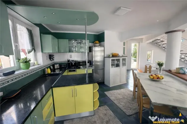 FILMTur3D! Casa premiata Romania, 1.600mp teren, gradina ase