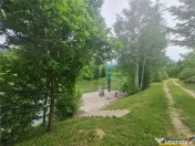 FILM! Oaza paradisiaca cu lac, vedere catre Bucegi, Glajerie 