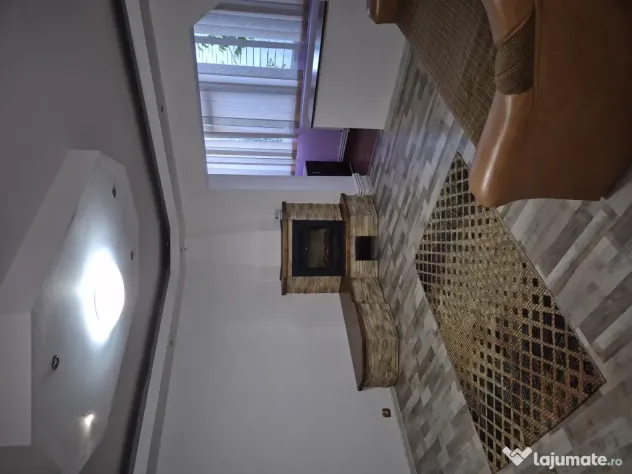Închiriez apartament doua camere