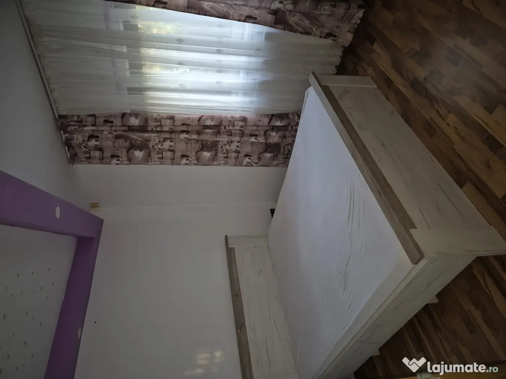 Închiriez apartament doua camere
