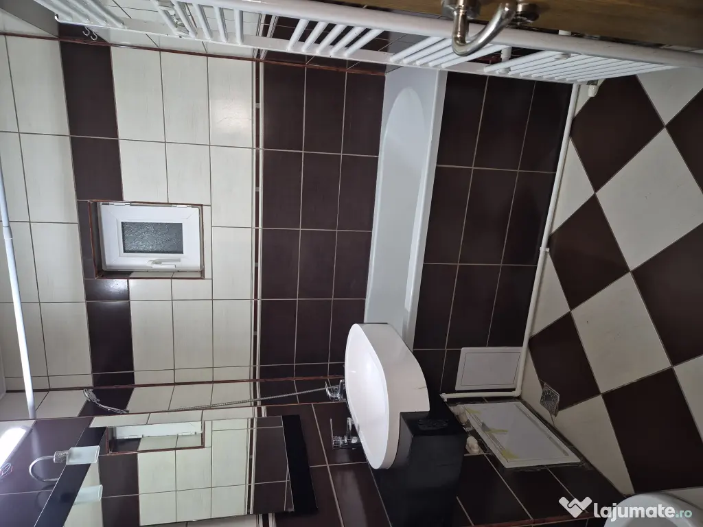 Închiriez apartament doua camere