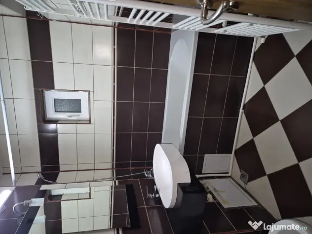 Închiriez apartament doua camere