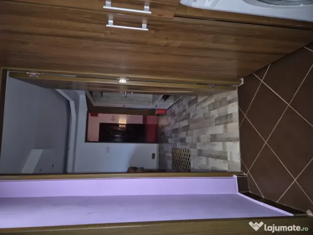 Închiriez apartament doua camere