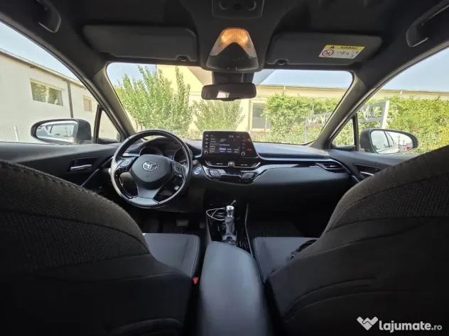 De vânzare: Toyota C-HR Hybrid Noiembrie 2021