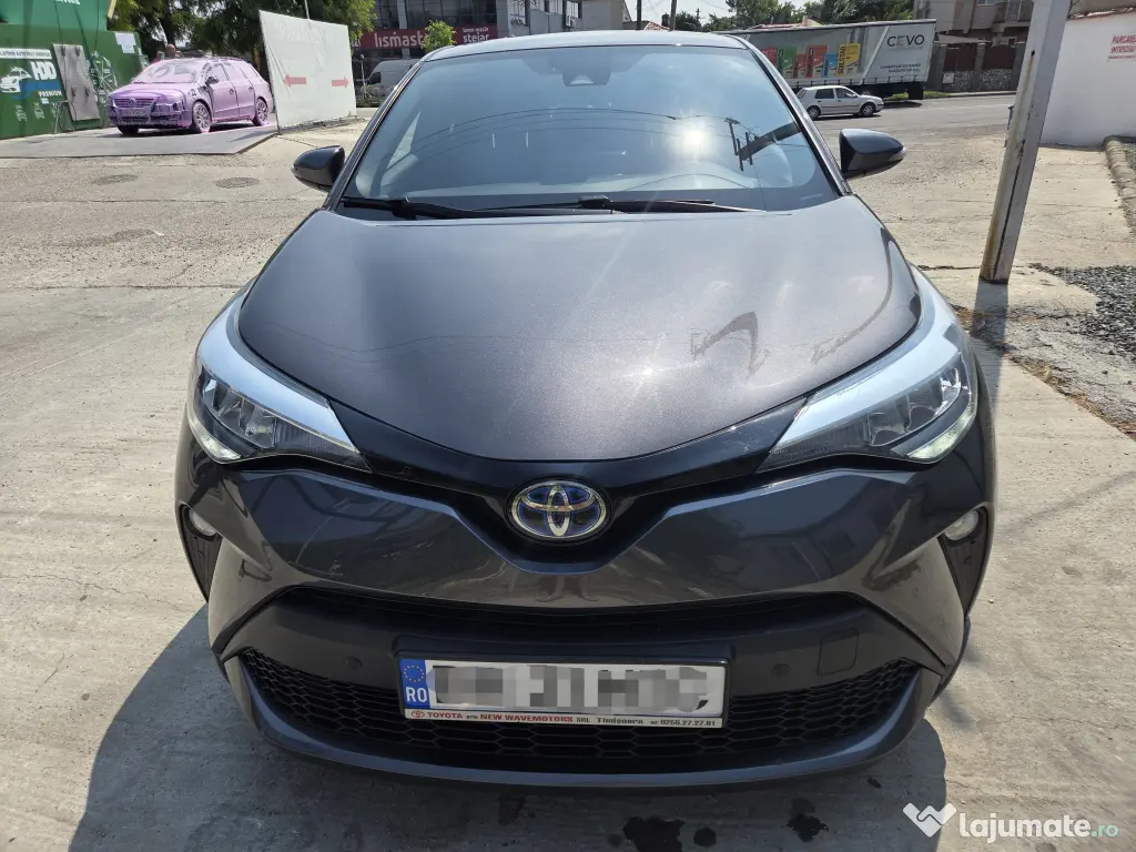 De vânzare: Toyota C-HR Hybrid Noiembrie 2021