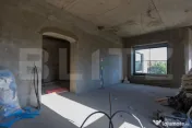 Conac boieresc 11 camere, cramă, terasă închisă 200 mp, 