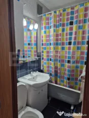 Apartament luminos cu 3 camere | Florilor | Parcare și Box? 