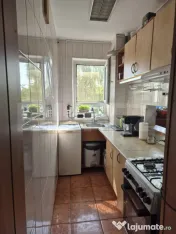 Apartament luminos cu 3 camere | Florilor | Parcare și Box? 